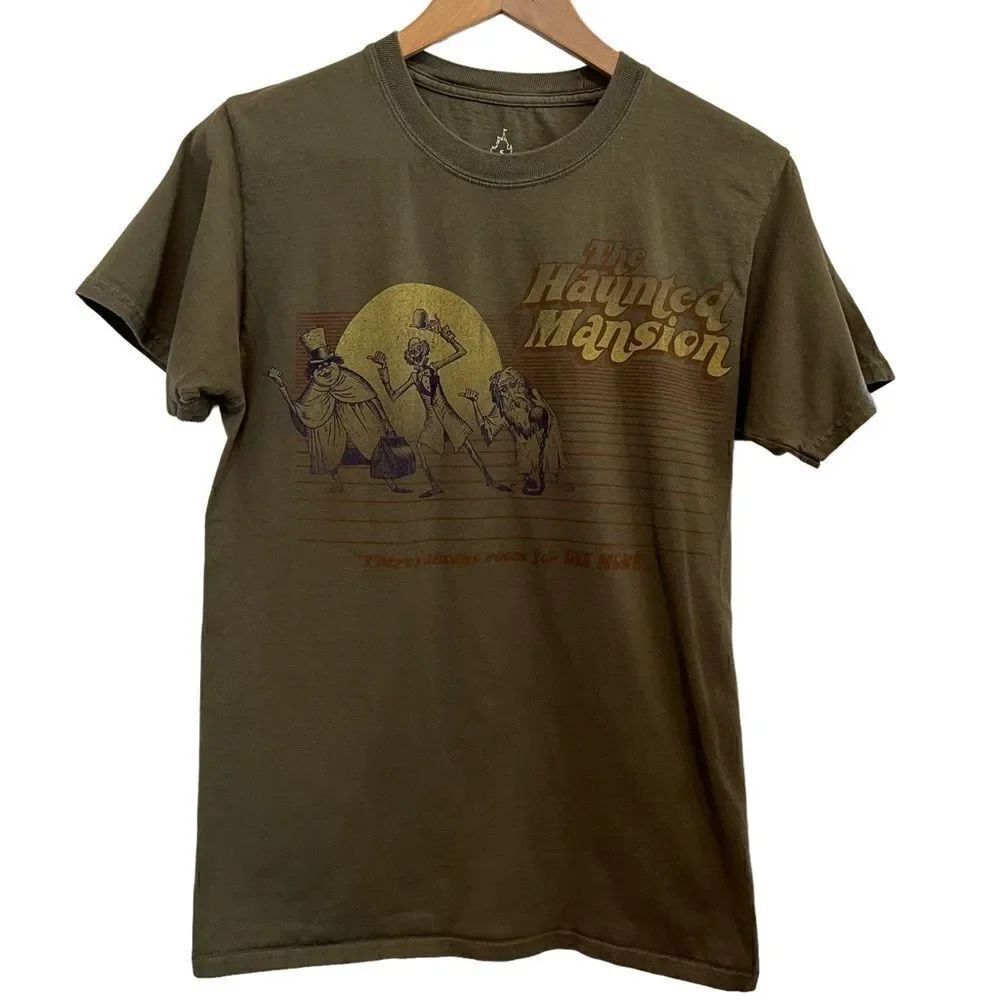 Disney The Haunted Mansion Hitchhiking Ghosts Short Sleeve Olive Tee size S